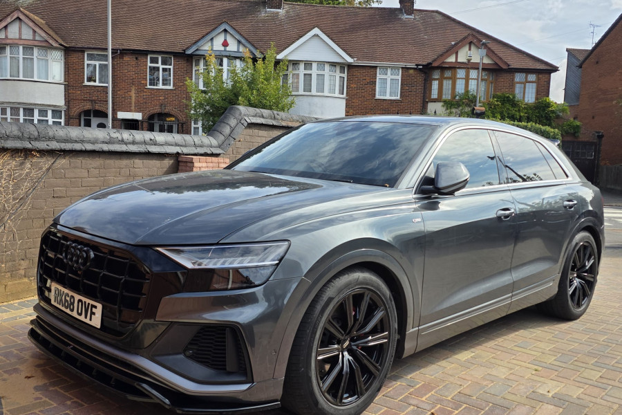 Audi Q8 