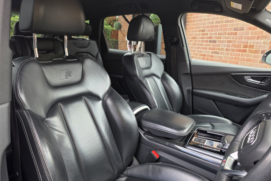 Audi Q7 