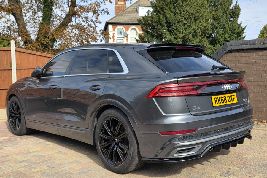 Audi Q8 